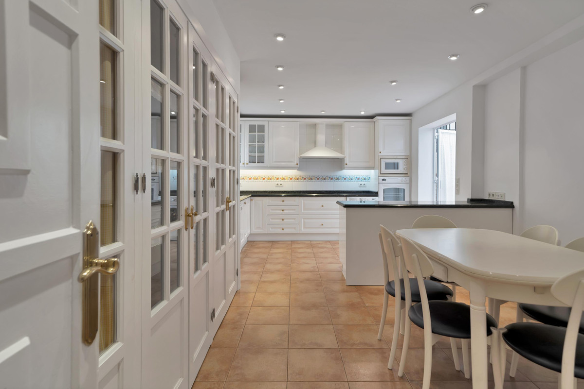 Appartement te koop in Marbella | 3 slaapkamers H5283316