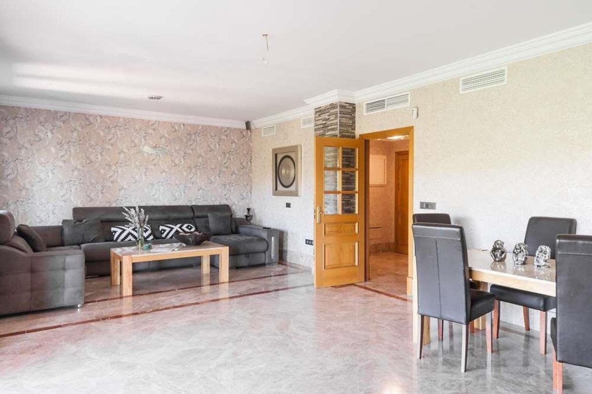 Penthouse te koop in Marbella | 3 slaapkamers H5285788