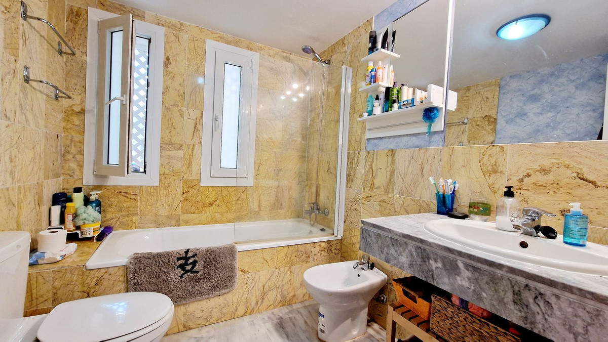 Appartement te koop in Nueva Andalucía | 2 slaapkamers H5292985