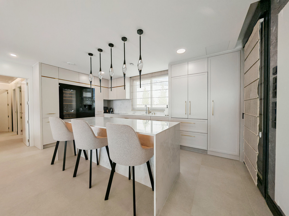 Penthouse te koop in Marbella | 3 slaapkamers H5294920