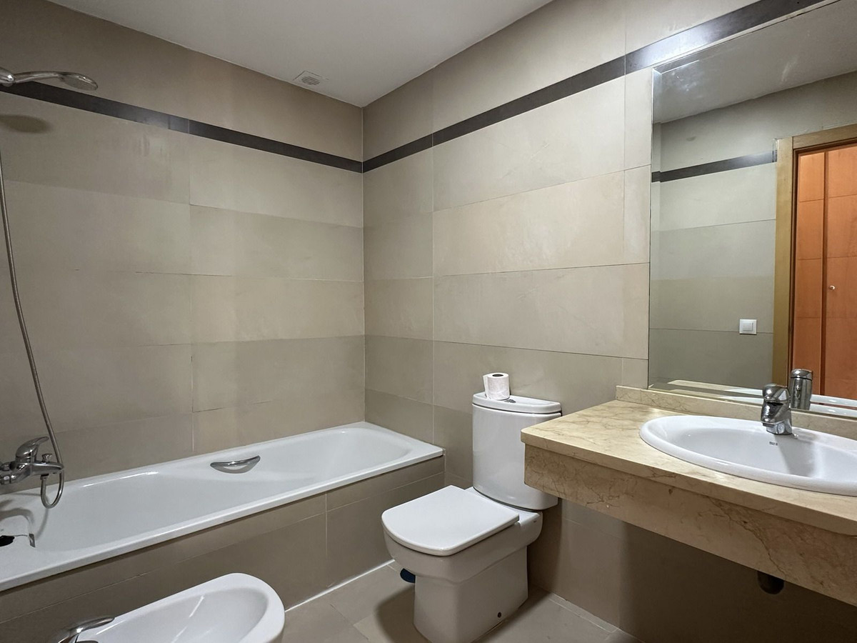 Appartement te koop in Marbella | 2 slaapkamers H5309983