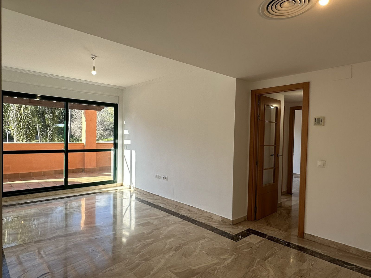 Appartement te koop in Marbella | 2 slaapkamers H5309983