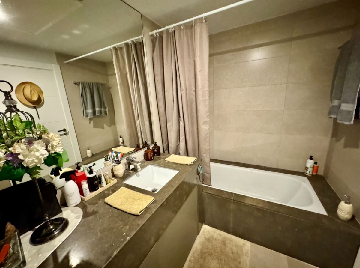 Appartement te koop in Marbella | 2 slaapkamers H5310673