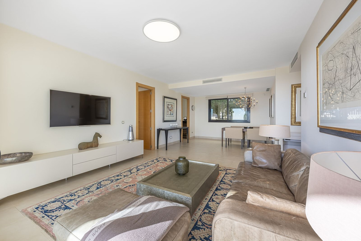 Appartement te koop in Marbella | 3 slaapkamers H5311732