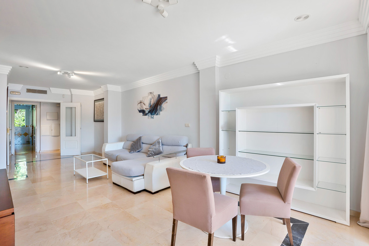 Appartement te koop in Marbella | 2 slaapkamers H5314693
