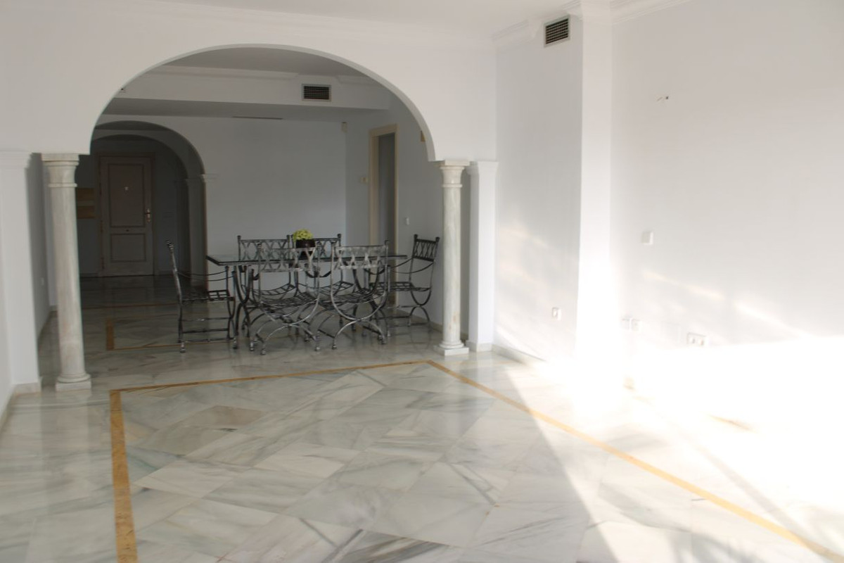 Appartement te koop in Marbella | 2 slaapkamers H5314750