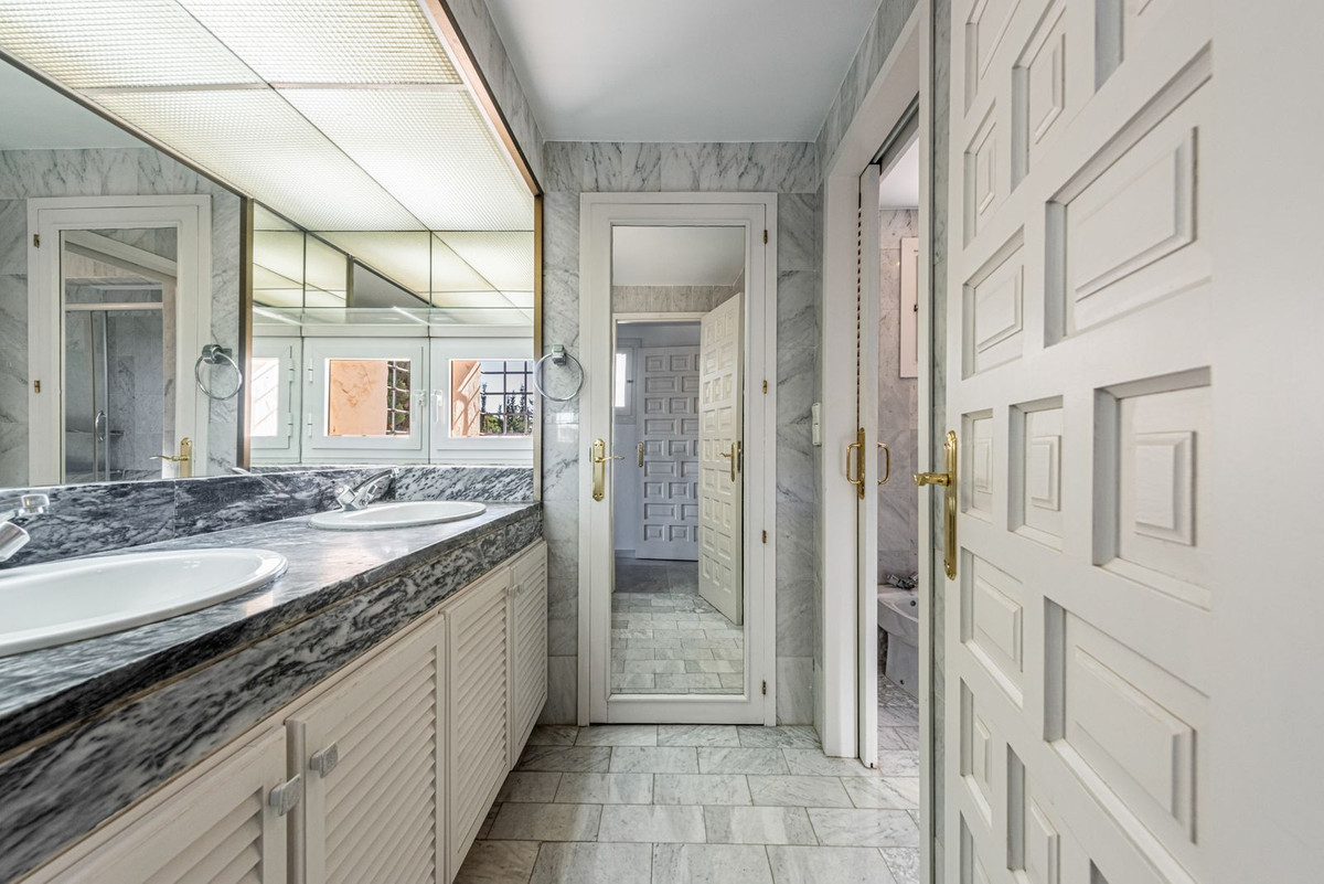 Penthouse te koop in Marbella | 2 slaapkamers H5321065