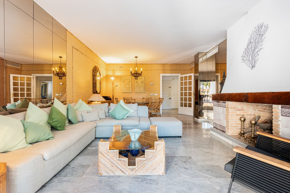 Penthouse te koop in Marbella | 2 slaapkamers H5321065
