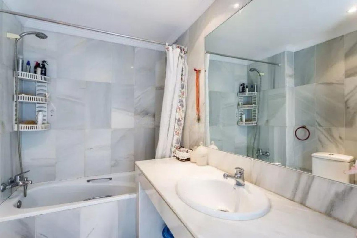 Penthouse te koop in Marbella | 4 slaapkamers H5321119