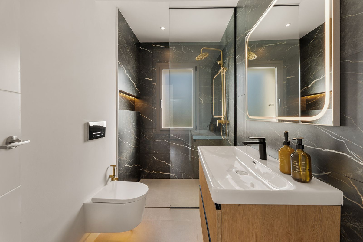 Penthouse te koop in Marbella | 2 slaapkamers H5330605