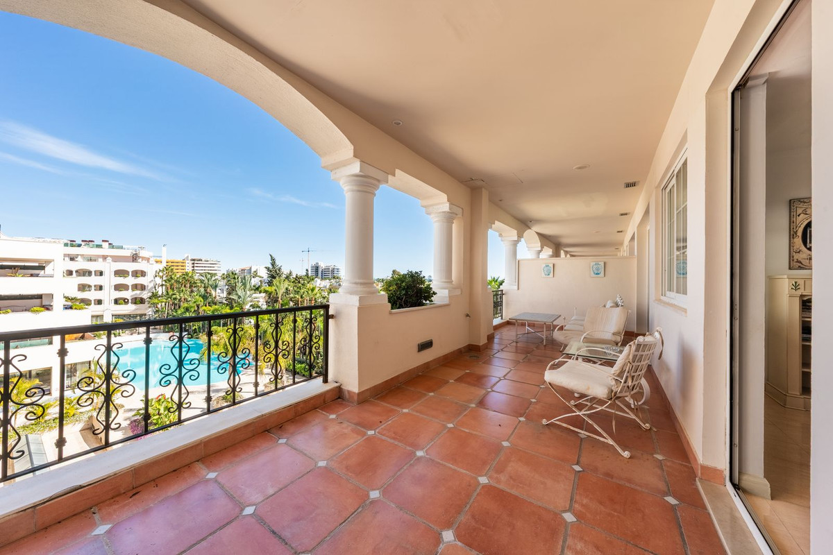 Appartement te koop in Marbella | 2 slaapkamers H5335477