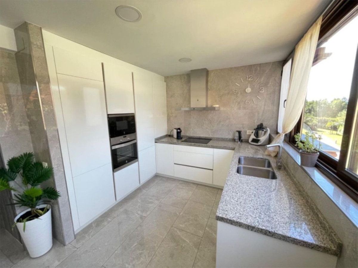 Appartement te koop in Marbella | 3 slaapkamers H5351494