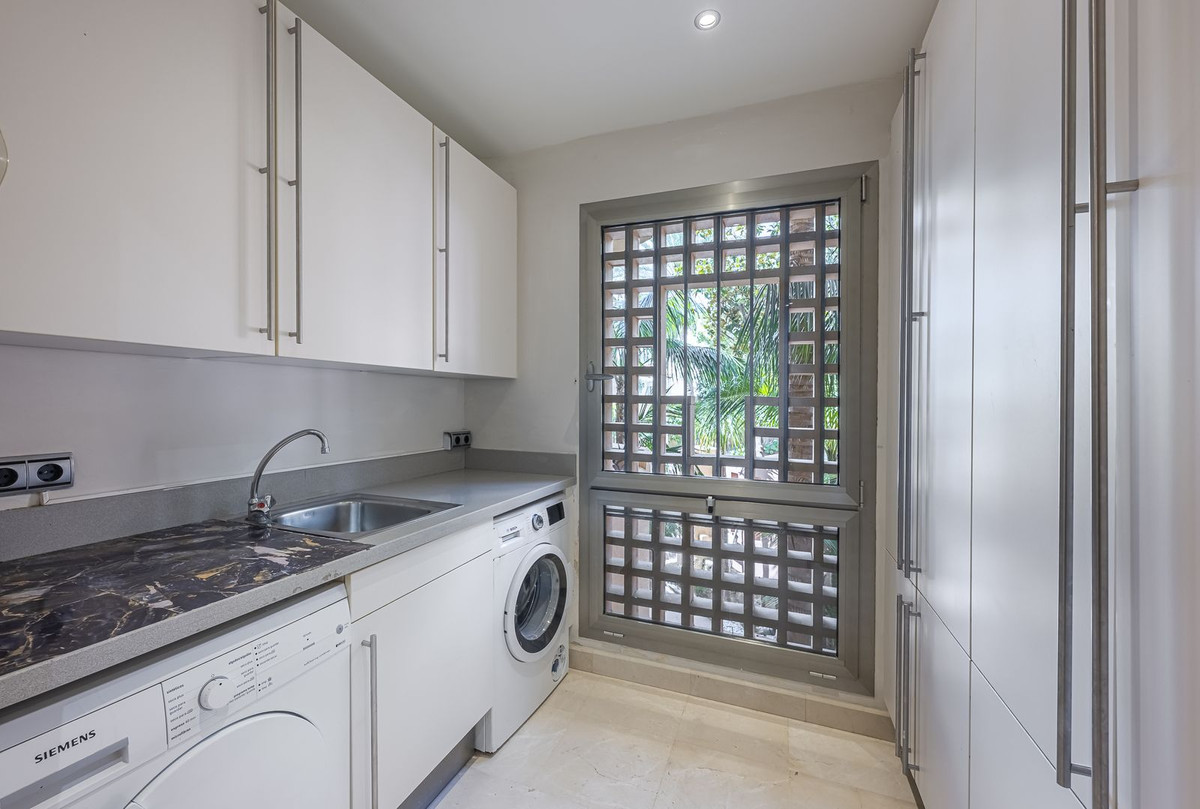 Appartement te koop in Marbella | 2 slaapkamers H5353435