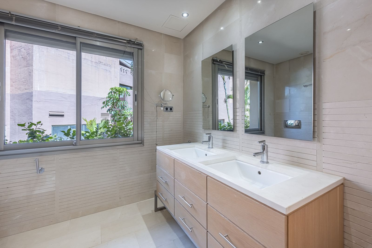 Appartement te koop in Marbella | 2 slaapkamers H5353435