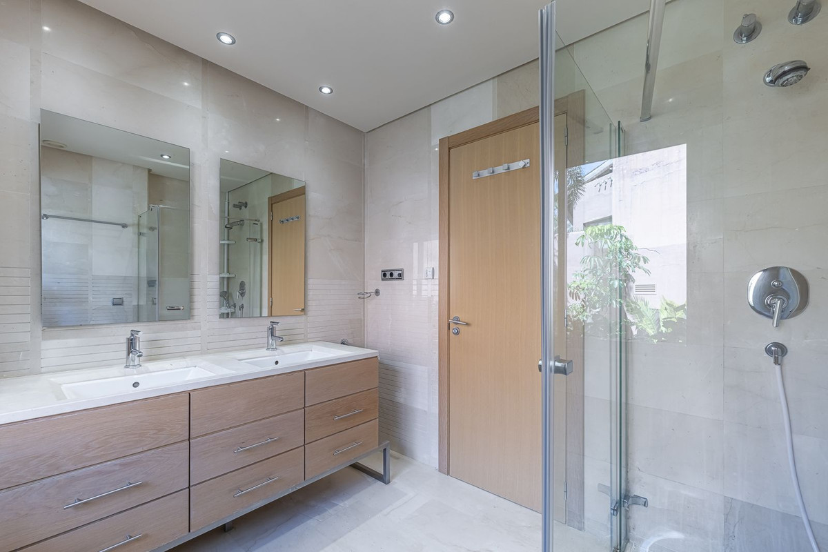 Appartement te koop in Marbella | 2 slaapkamers H5353435