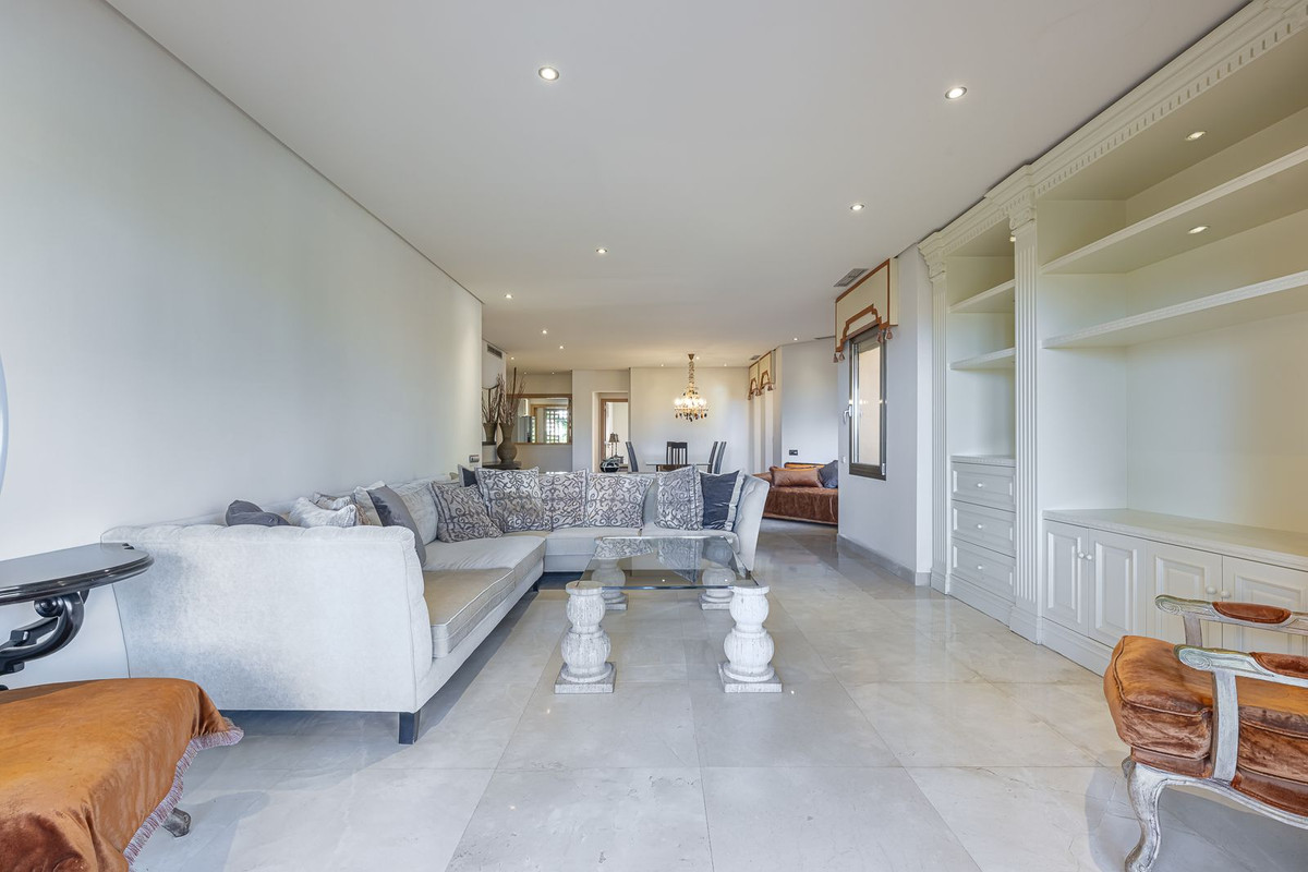 Appartement te koop in Marbella | 2 slaapkamers H5353435