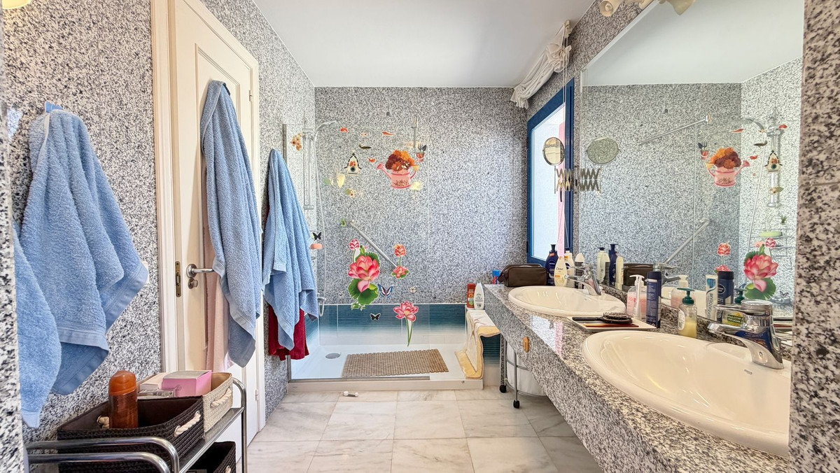 Appartement te koop in Marbella | 4 slaapkamers H5362816