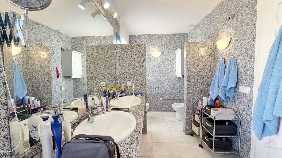 Appartement te koop in Marbella | 4 slaapkamers H5362816