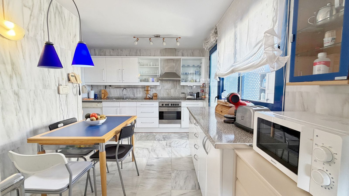 Appartement te koop in Marbella | 4 slaapkamers H5362816