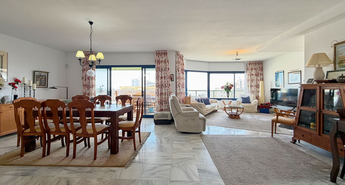 Appartement te koop in Marbella | 4 slaapkamers H5362816