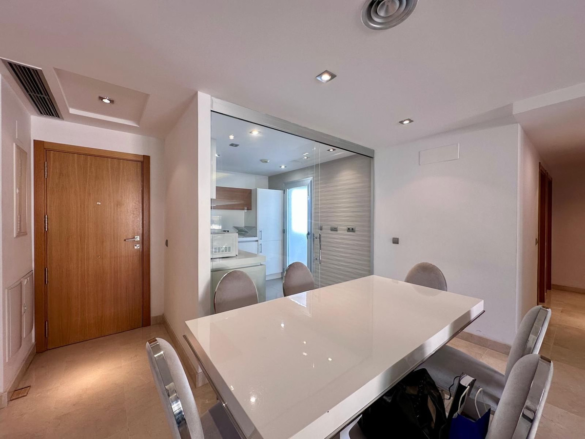 Appartement te koop in Marbella | 3 slaapkamers H5362846