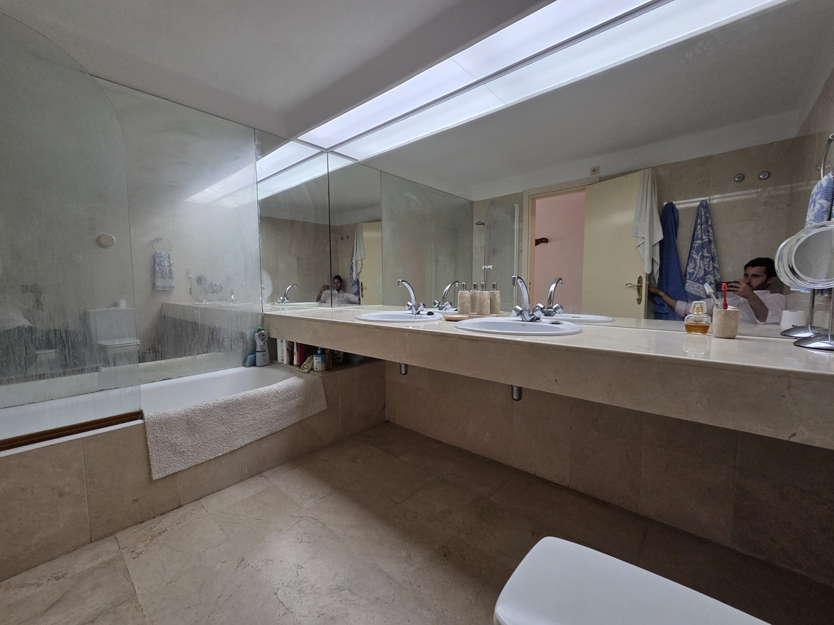 Appartement te koop in Marbella | 4 slaapkamers H5363083