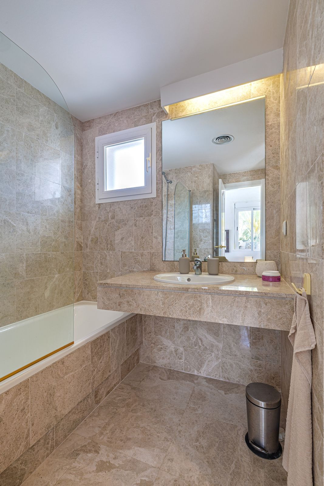 Appartement te koop in Marbella | 3 slaapkamers H5367208