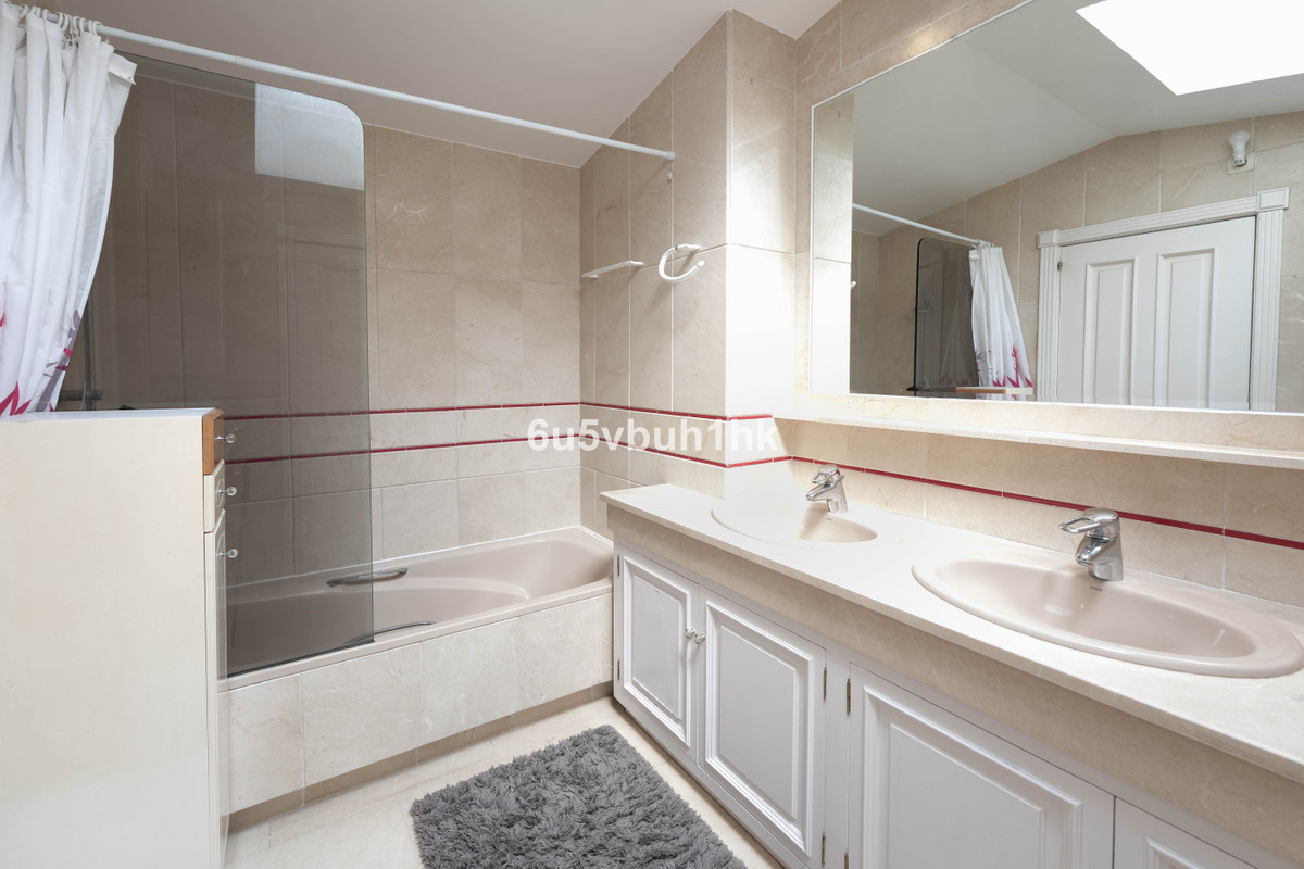 Appartement te koop in Marbella | 3 slaapkamers H5368732
