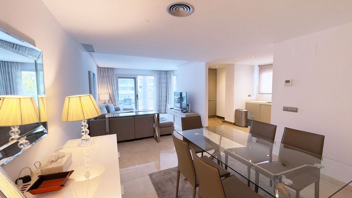 Appartement te koop in Marbella | 3 slaapkamers H5380003