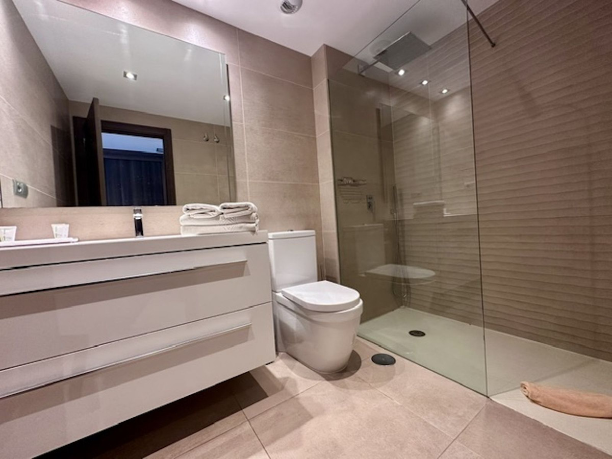 Appartement te koop in Marbella | 3 slaapkamers H5381911