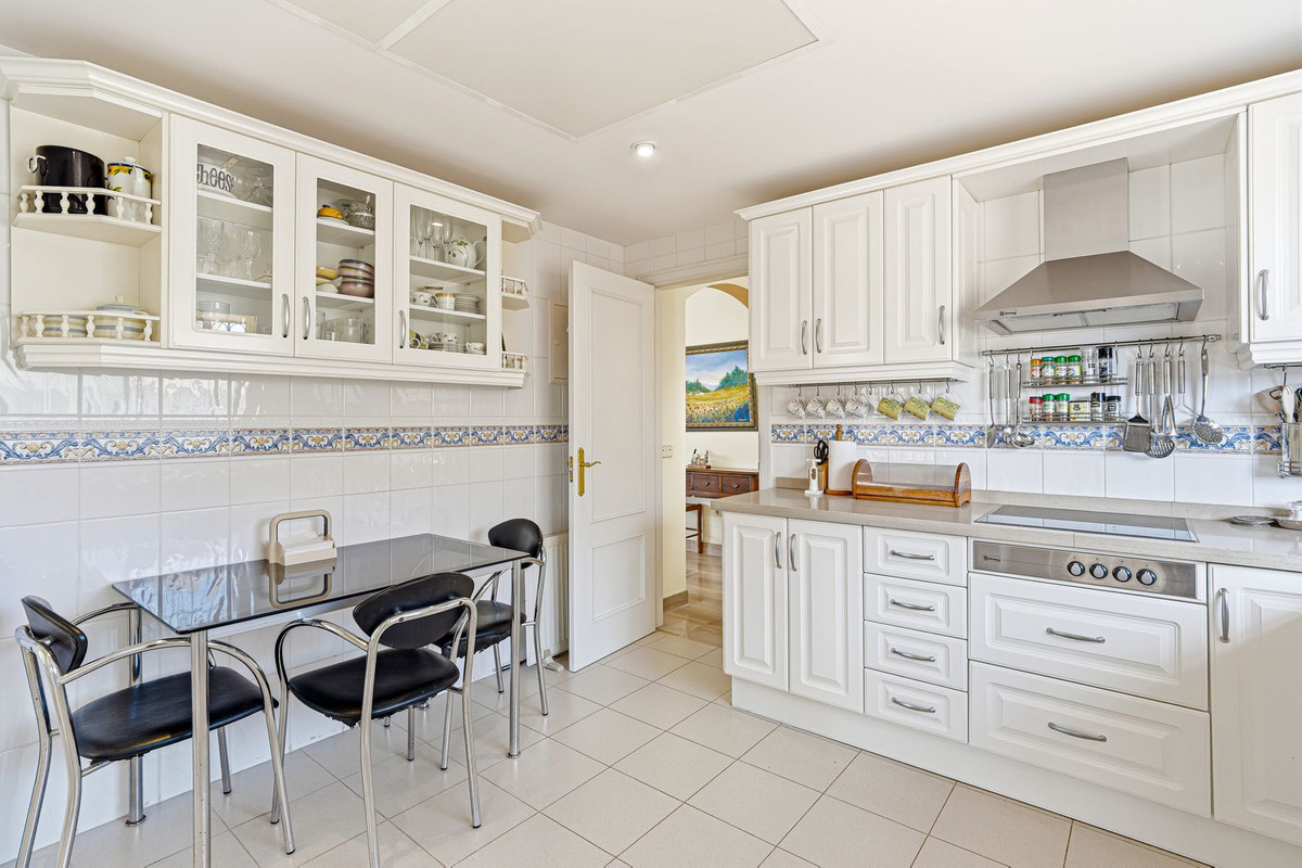 Appartement te koop in Marbella | 4 slaapkamers H5382913