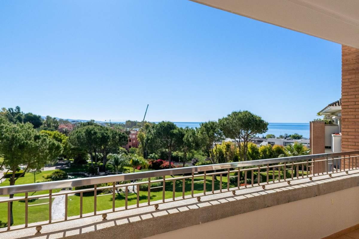 Appartement te koop in Marbella | 3 slaapkamers H5384086