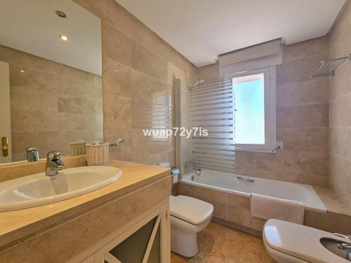 Penthouse te koop in Marbella | 2 slaapkamers H5387920