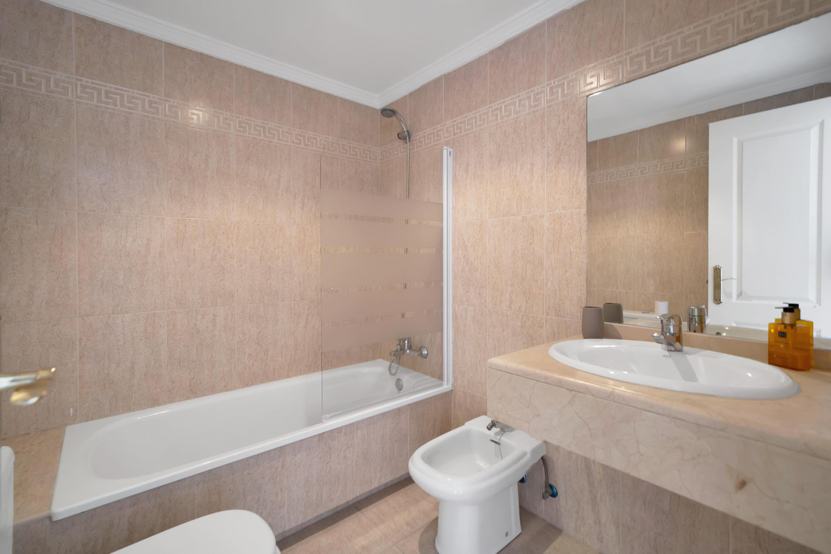 Huis te koop in Marbella | 3 slaapkamers H5390275