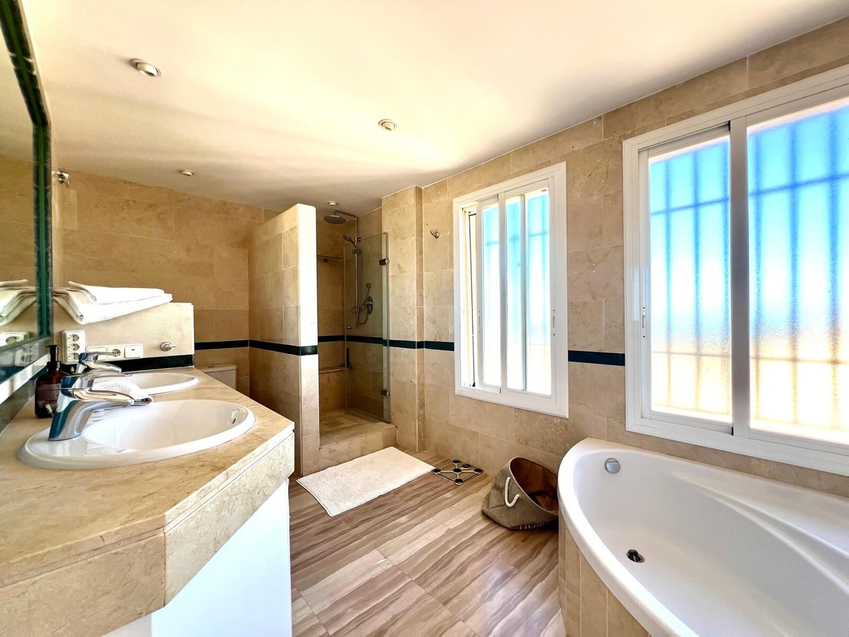 Penthouse te koop in Marbella | 4 slaapkamers H5391745