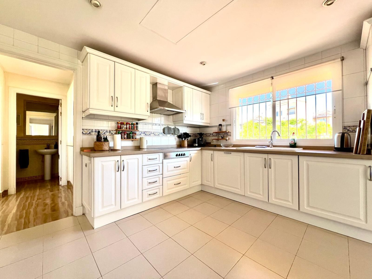 Penthouse te koop in Marbella | 4 slaapkamers H5391745
