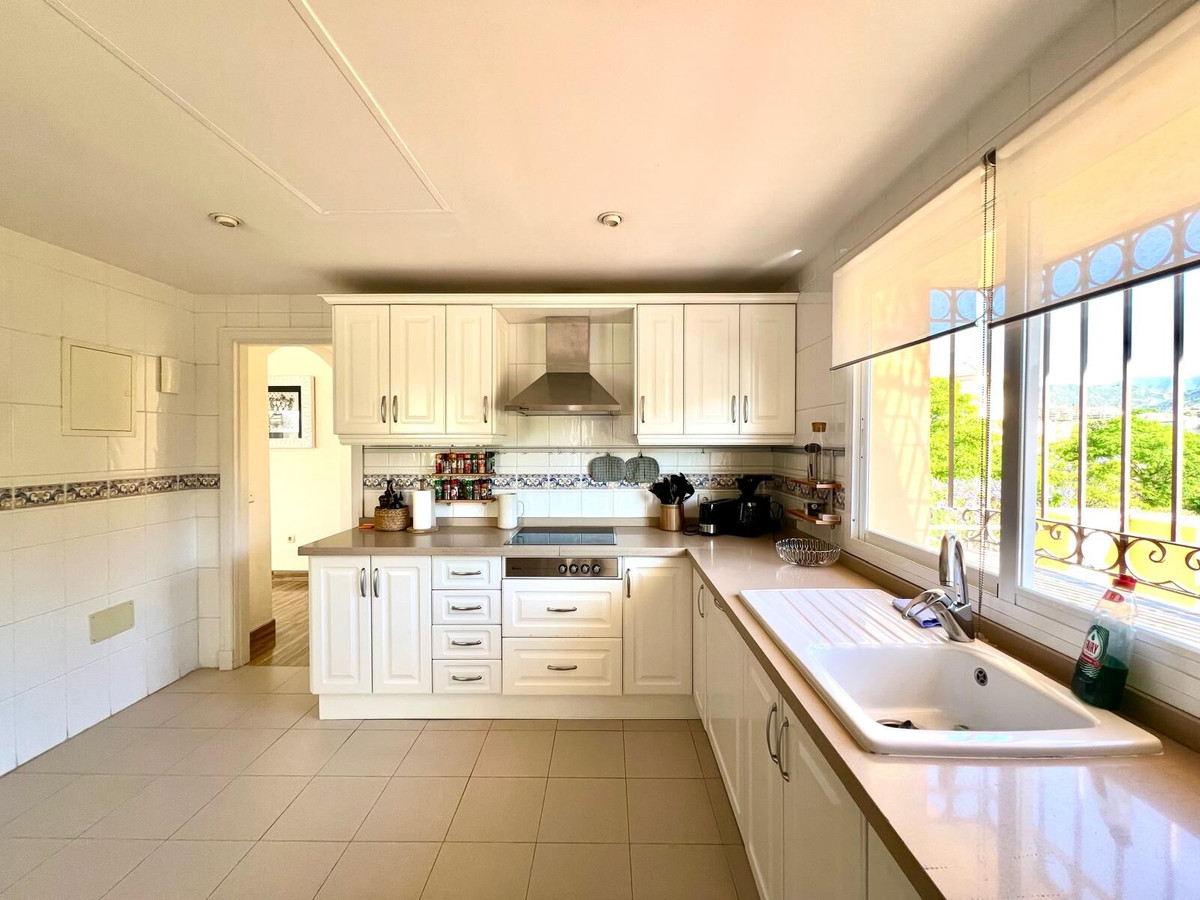Penthouse te koop in Marbella | 4 slaapkamers H5391745