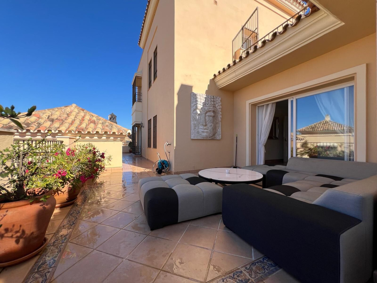 Penthouse te koop in Marbella | 4 slaapkamers H5391745