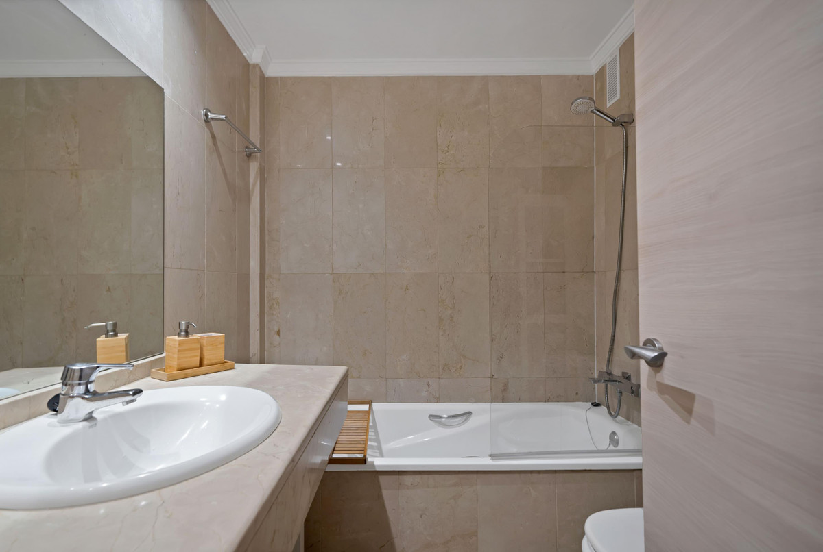 Appartement te koop in Marbella | 2 slaapkamers H5392231