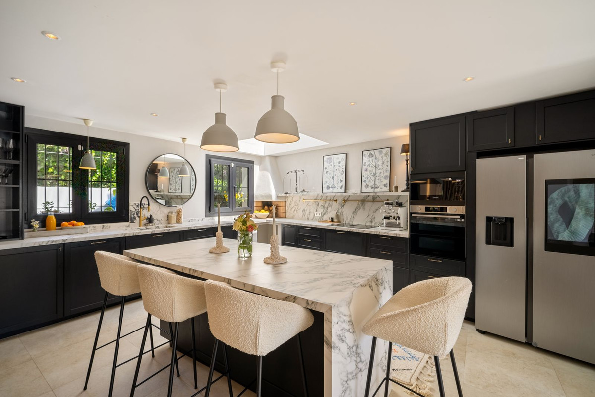 Huis te koop in Marbella | 4 slaapkamers H5395765