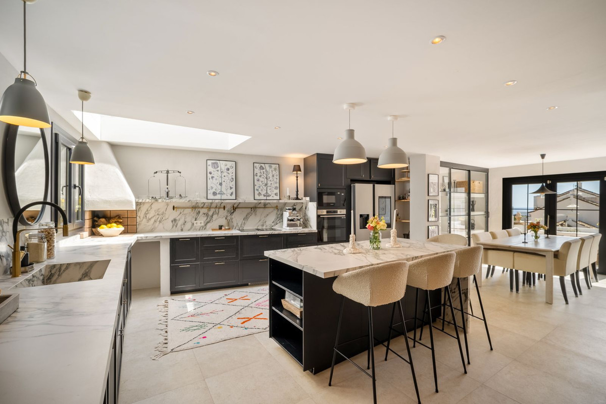 Huis te koop in Marbella | 4 slaapkamers H5395765