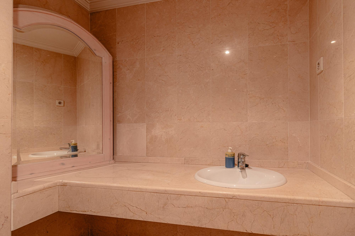 Appartement te koop in Marbella | 3 slaapkamers H5396374