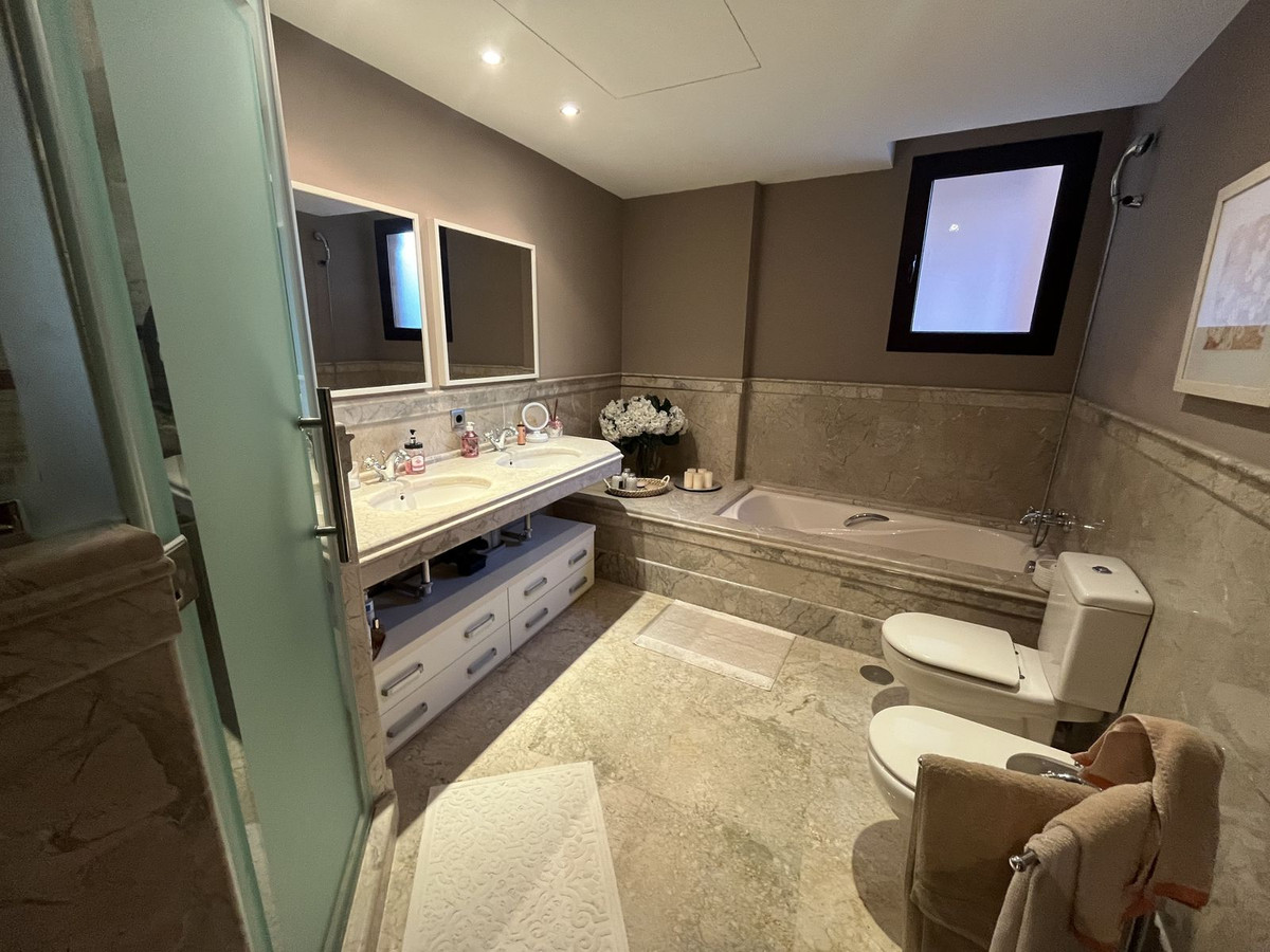 Penthouse te koop in Marbella | 3 slaapkamers H5397421