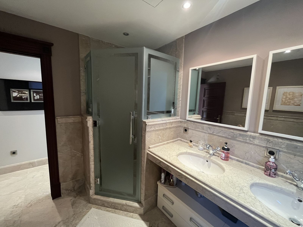 Penthouse te koop in Marbella | 3 slaapkamers H5397421