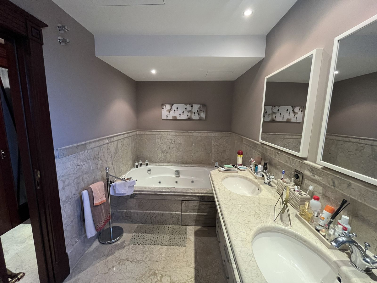 Penthouse te koop in Marbella | 3 slaapkamers H5397421