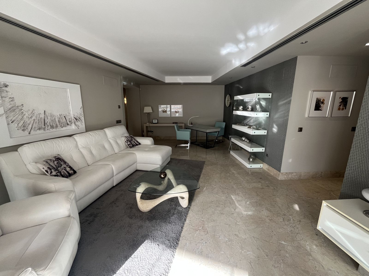 Penthouse te koop in Marbella | 3 slaapkamers H5397421