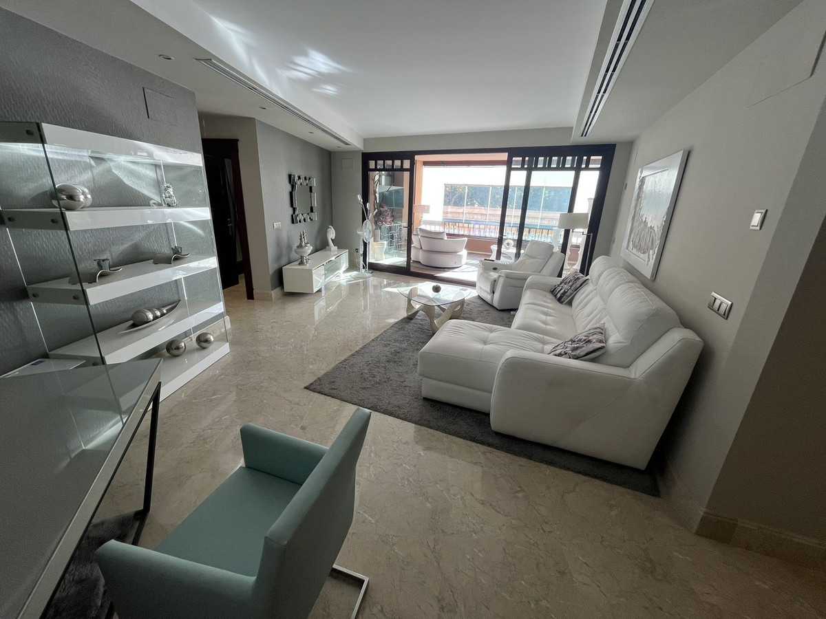 Penthouse te koop in Marbella | 3 slaapkamers H5397421