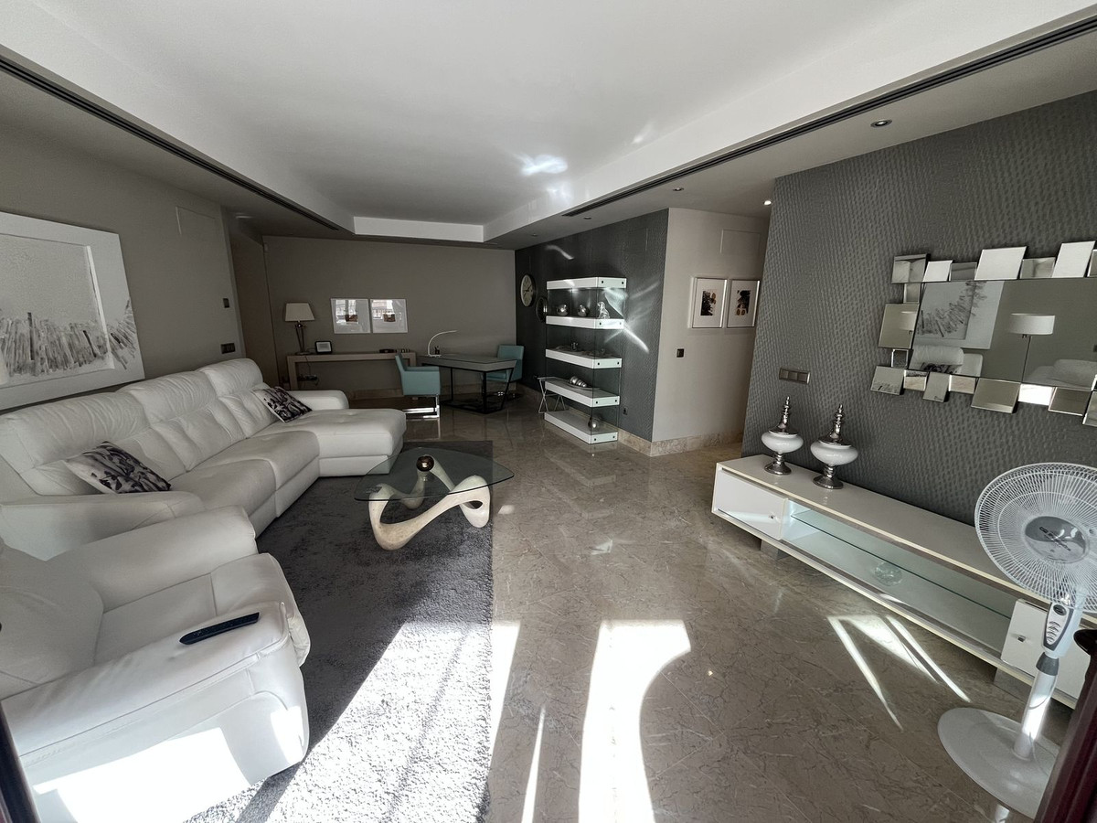 Penthouse te koop in Marbella | 3 slaapkamers H5397421
