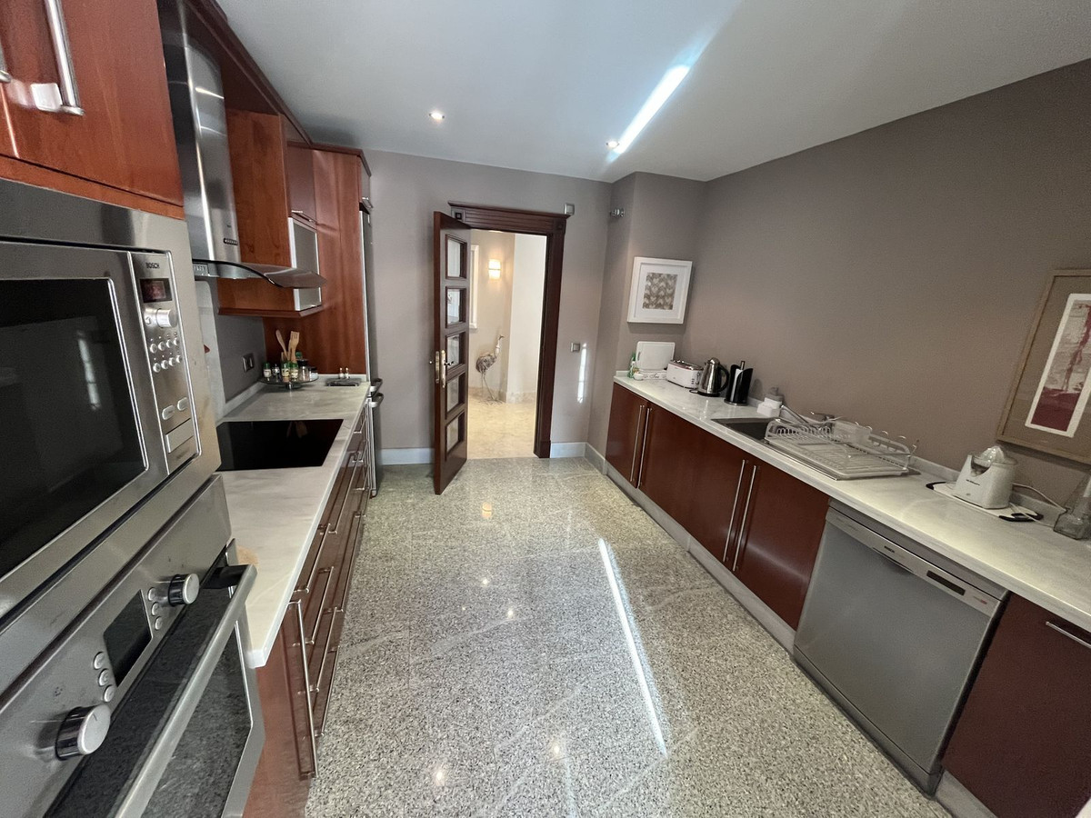 Penthouse te koop in Marbella | 3 slaapkamers H5397421