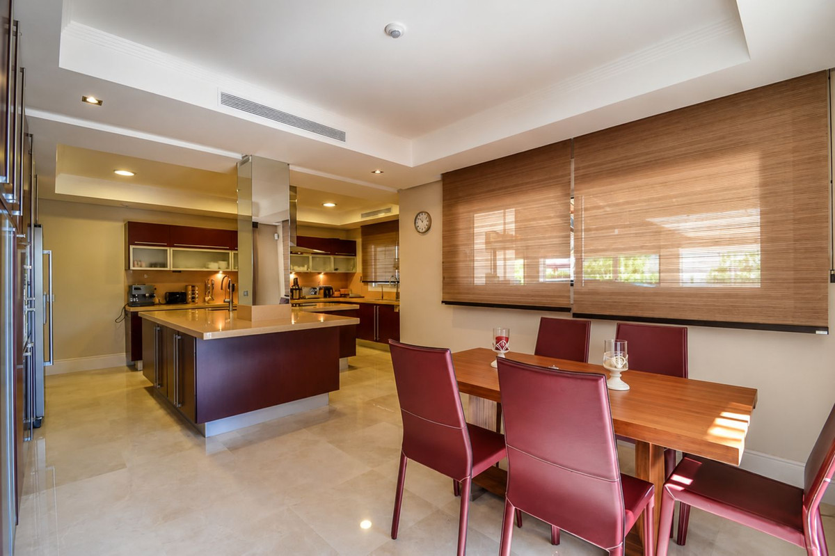 Appartement te koop in Marbella | 5 slaapkamers H5408299